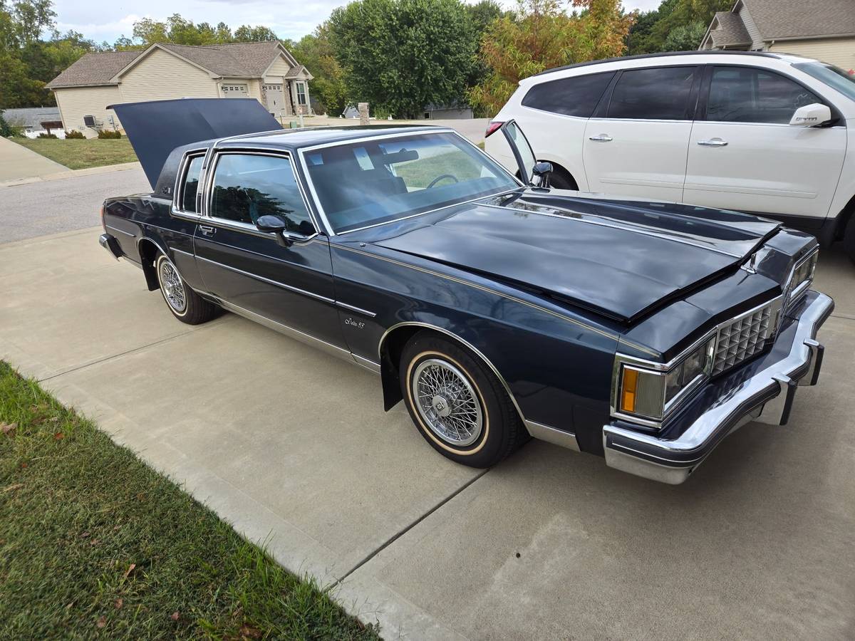 Delta-88-oldsmobile-1985-blue