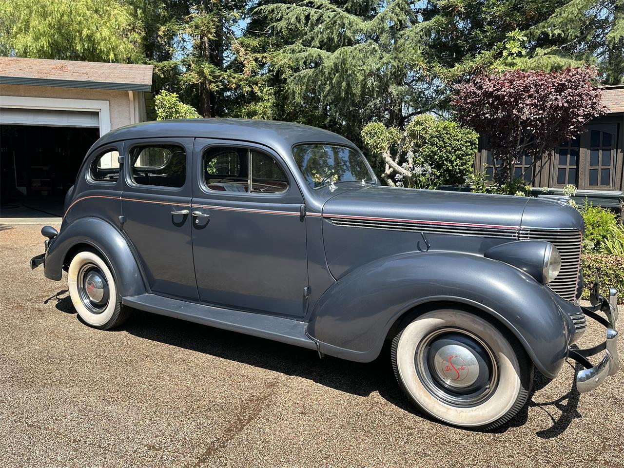 Desoto-S-5-1938-Gray-Black