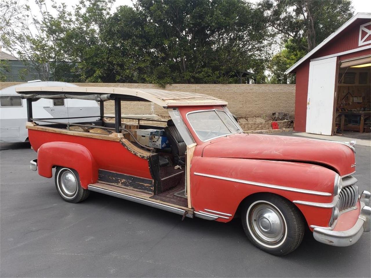Desoto-Woody-wagon-1950-Red-Black-3