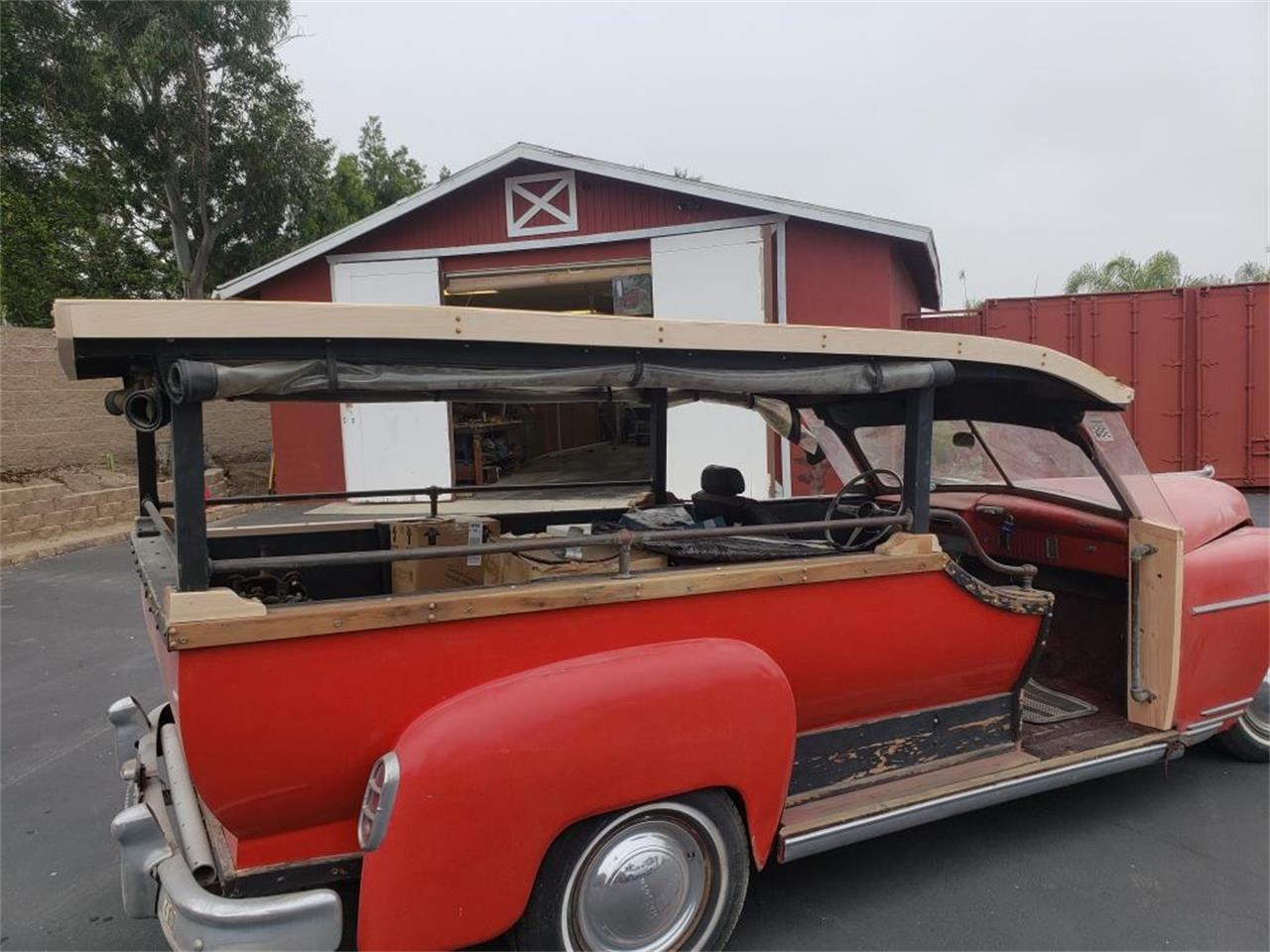 Desoto-Woody-wagon-1950-Red-Black-5