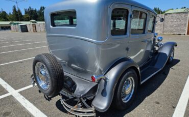 Desoto-cf-touring-sedan-1930-silver-4