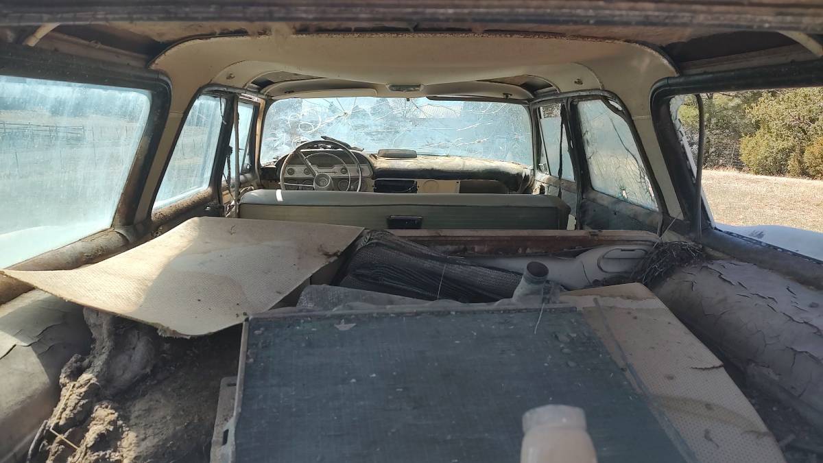 Desoto-firesweep-shopper-wagon-1957-white-7