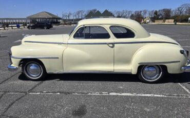 Desoto-s11-1946-yellow-10