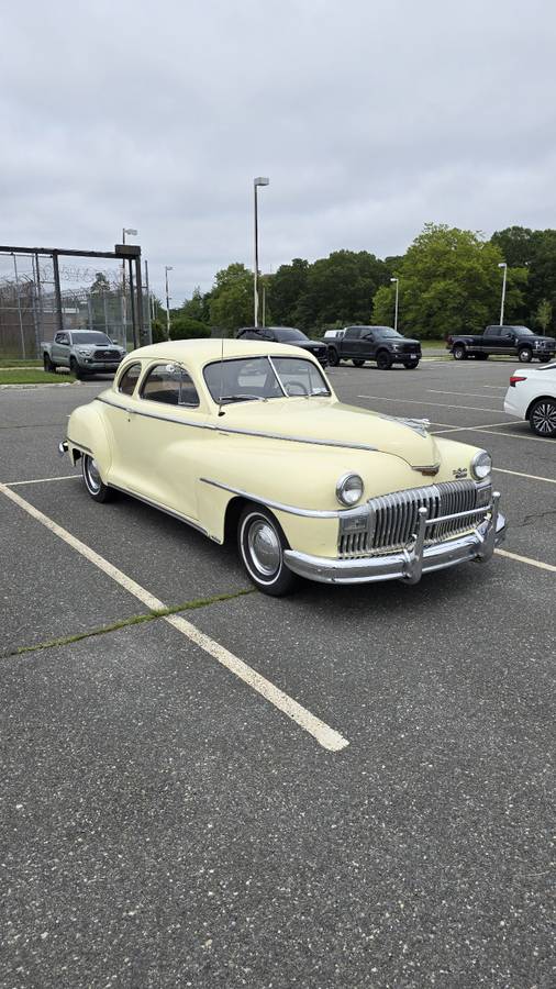 Desoto-s11-1946-yellow-16