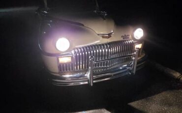 Desoto-s11-1946-yellow-5