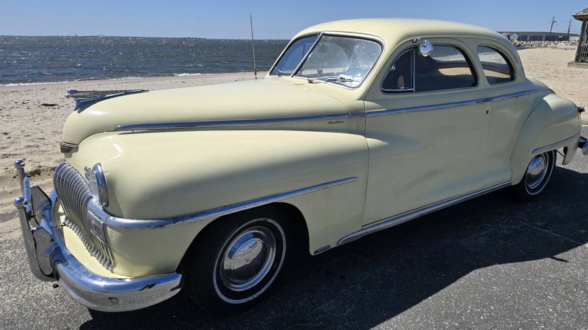 Desoto-s11-1946-yellow-7