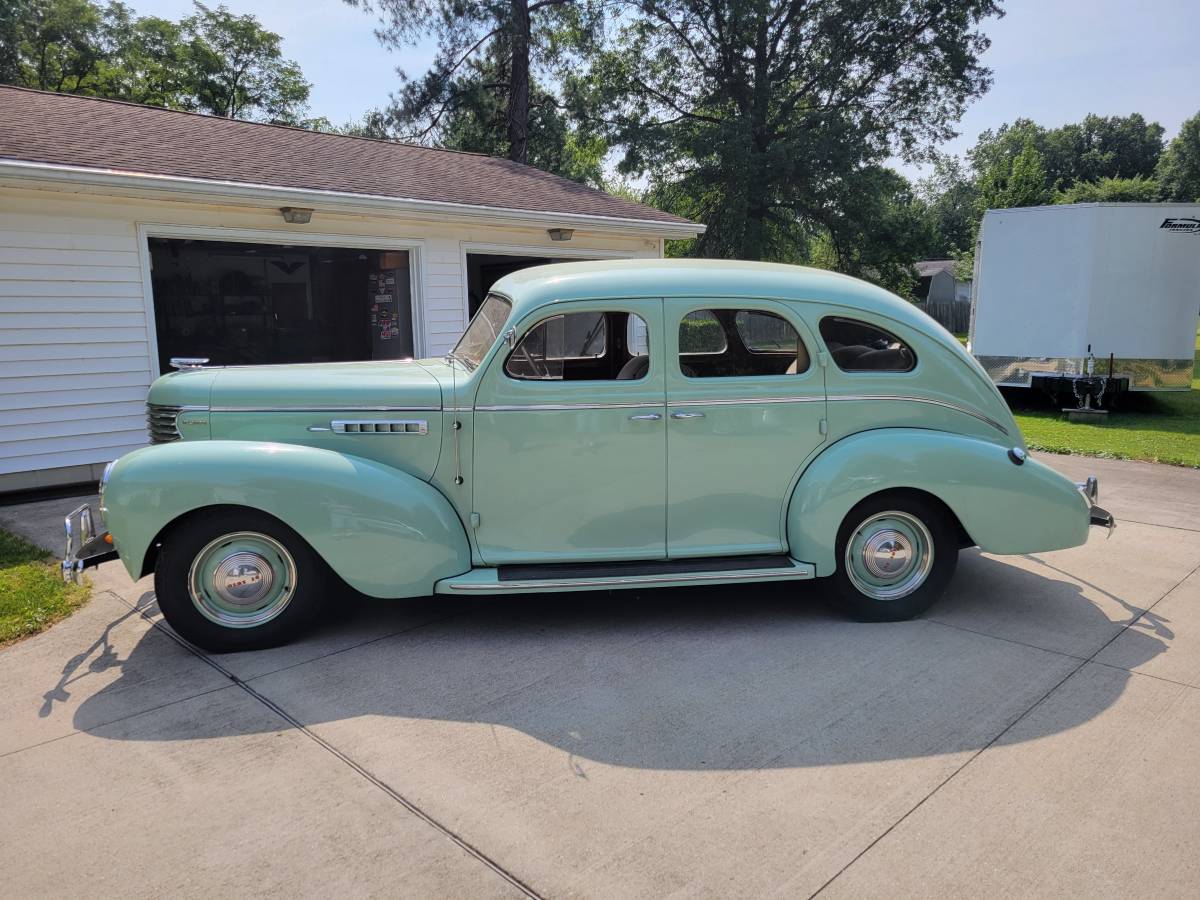 Desoto-sedan-1938-green-5