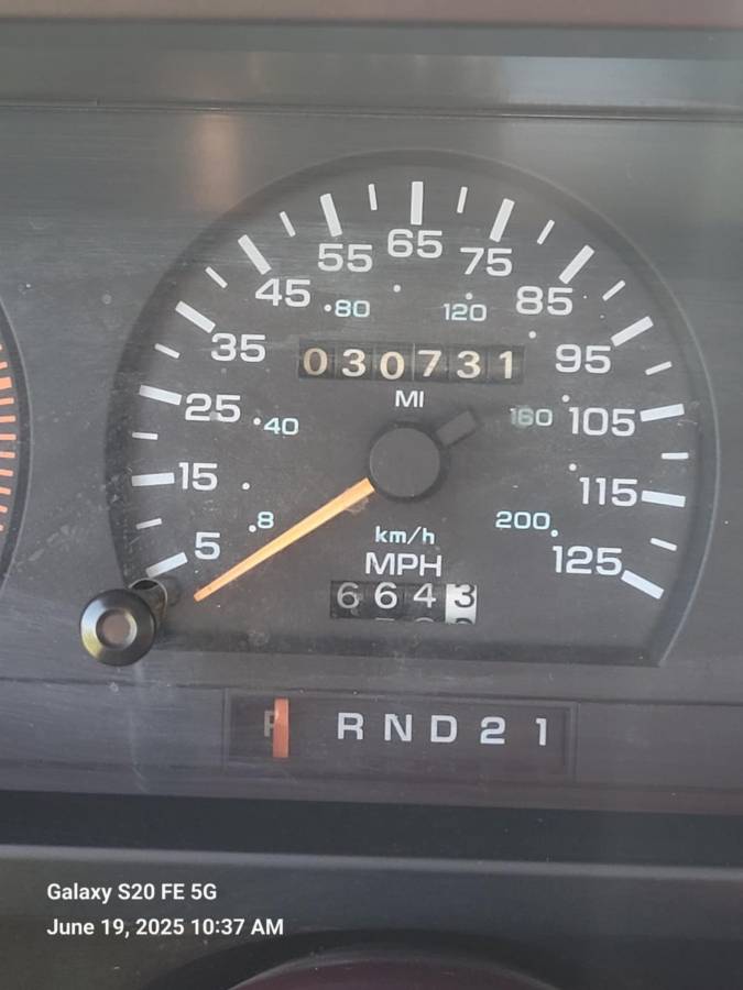 Dge-dakota-convertible-1989-red-6