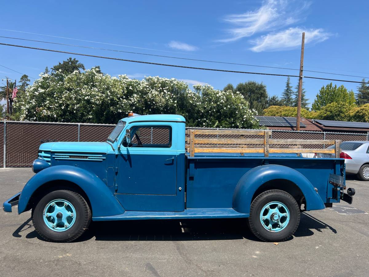 Diamond-t-1946-7