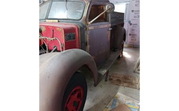 Diamond-t-Pickup-1949-Red-Red-1
