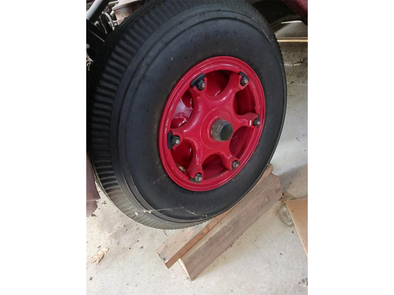 Diamond-t-Pickup-1949-Red-Red-2
