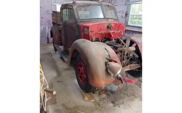 Diamond-t-Pickup-1949-Red-Red