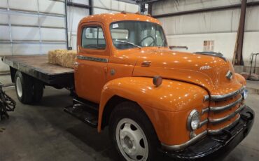Diamond-t-Pickup-1953-Orange-Cream-2