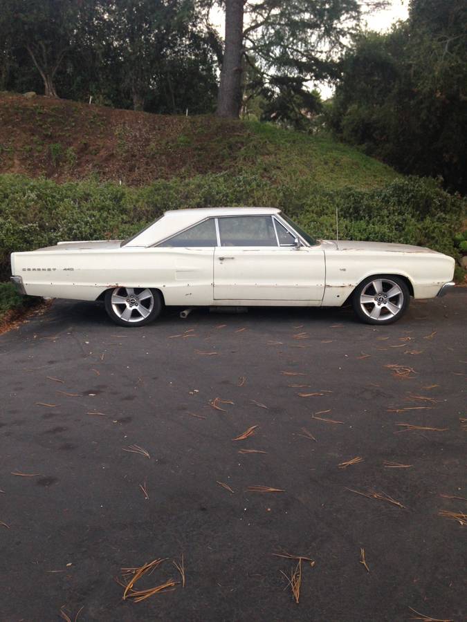 Didge-coronet-440-1967-white