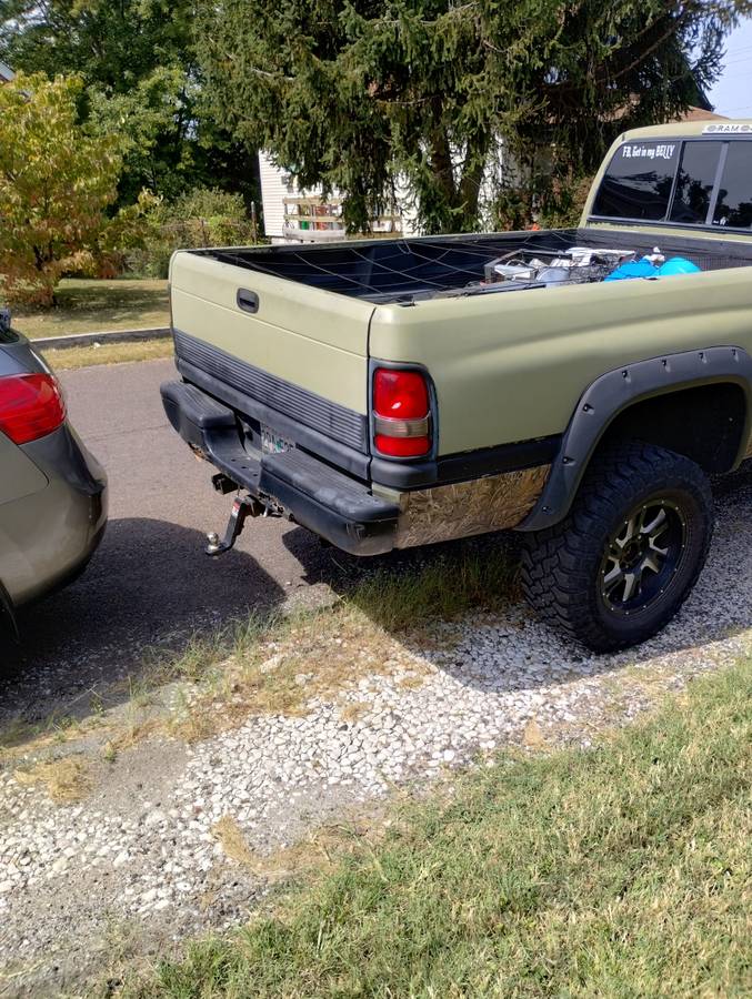 Dodge-1500-4x4-1995-green-3