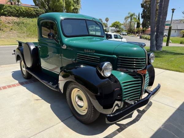 Dodge-1946-green-1