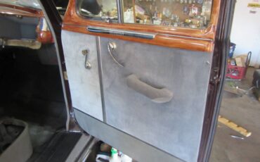 Dodge-1948-brown-2