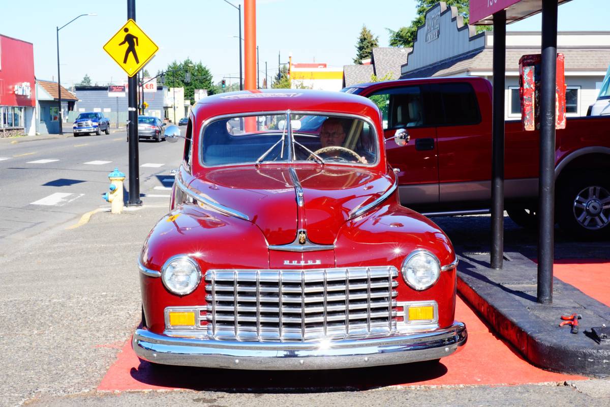 Dodge-1948-purple-10