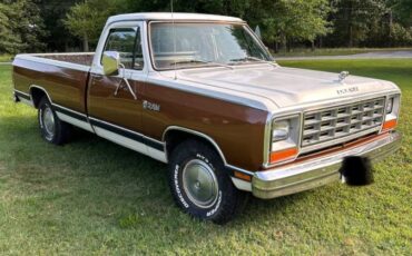 Dodge-1983-custom-4