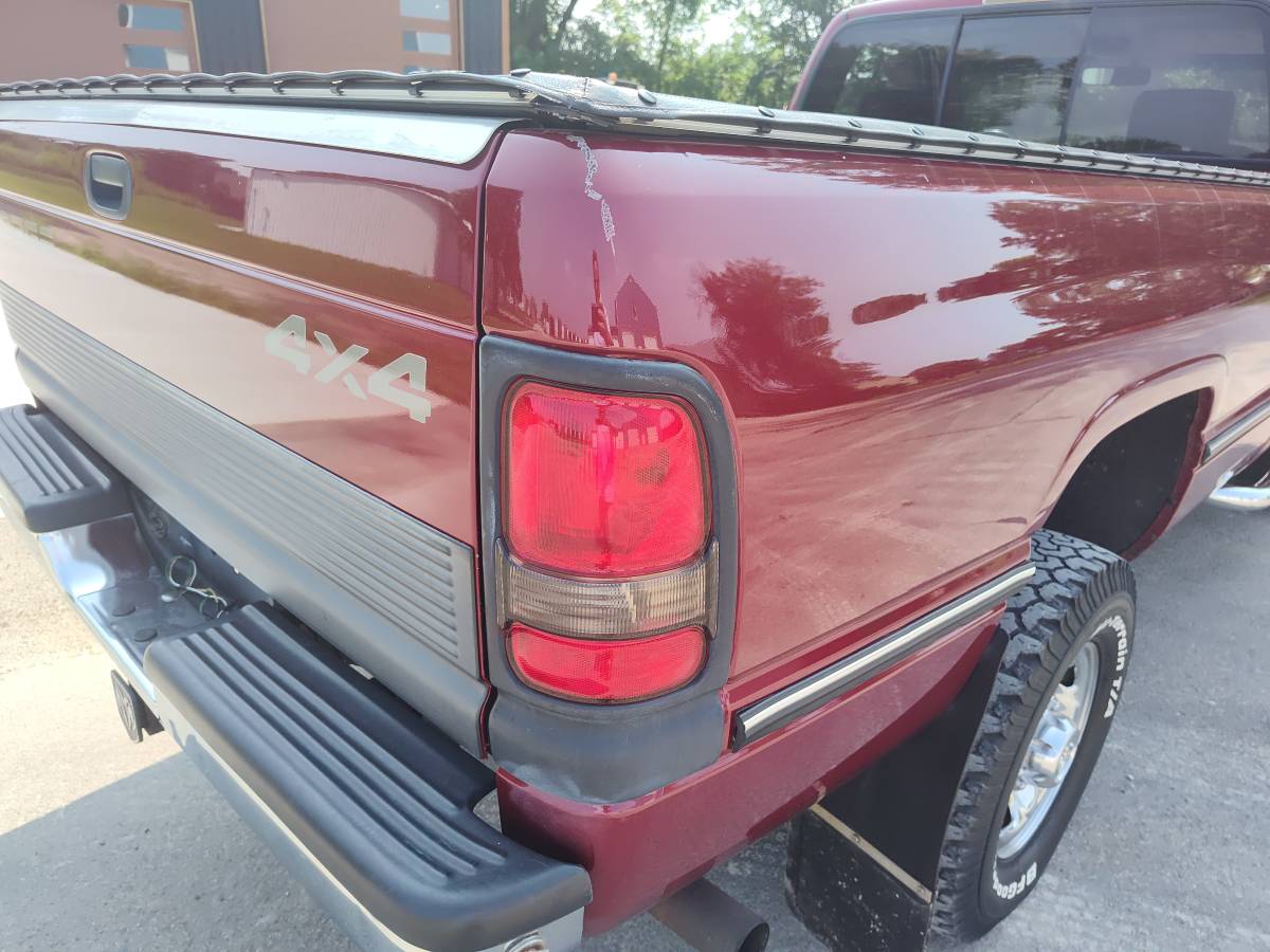 Dodge-1995-red-12