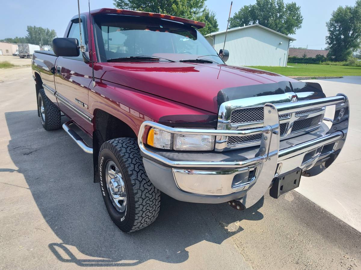 Dodge-1995-red-3