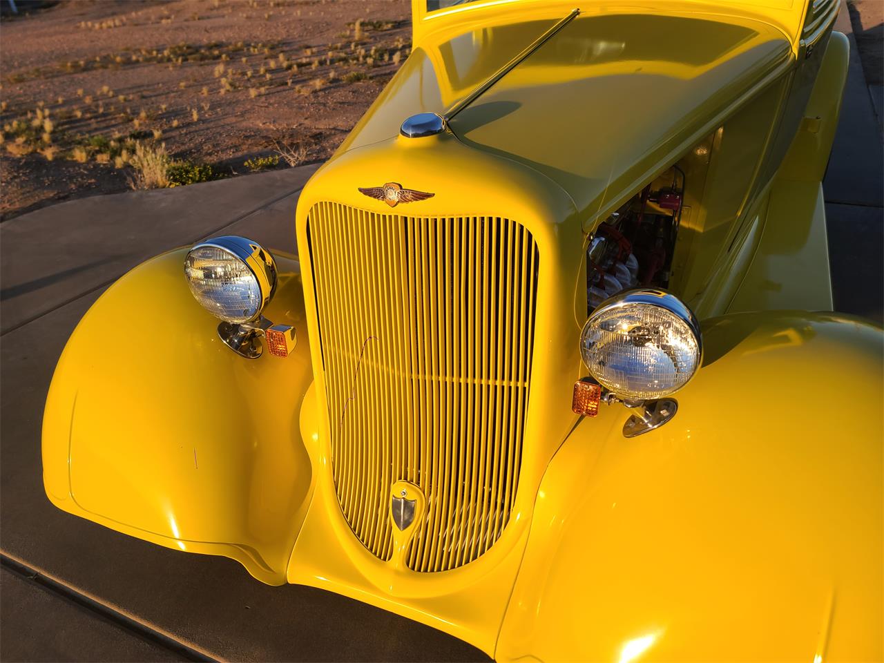 Dodge-2-dr-coupe-1933-Yellow-Brown-1