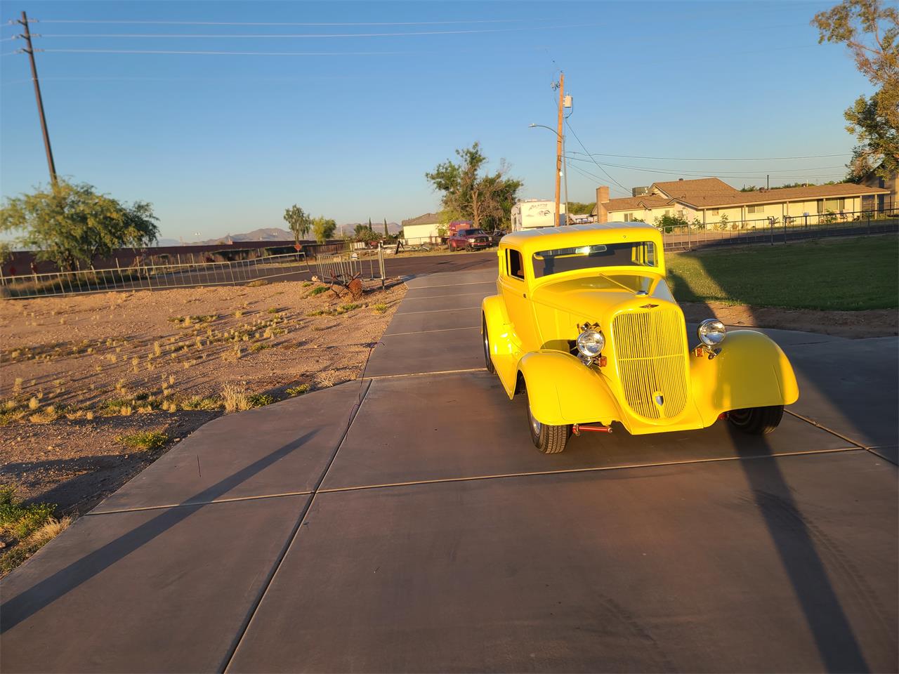 Dodge-2-dr-coupe-1933-Yellow-Brown-11