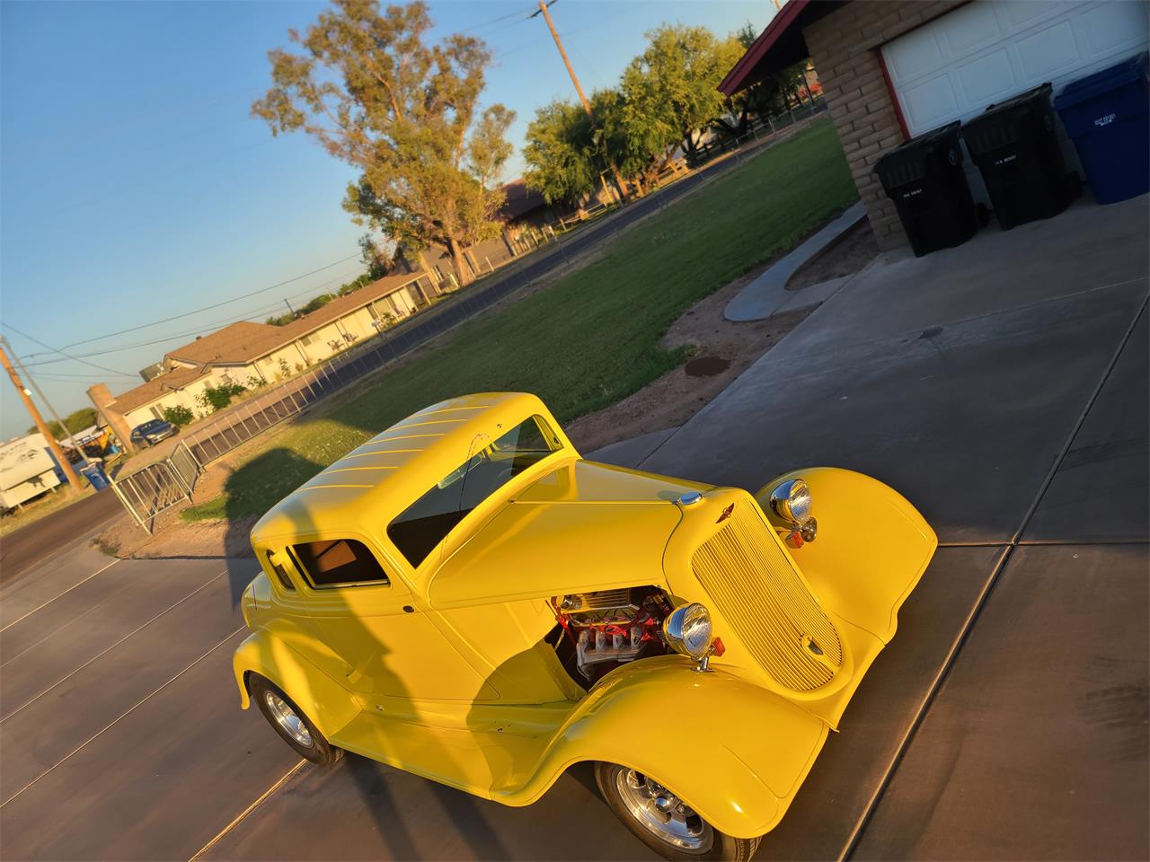 Dodge-2-dr-coupe-1933-Yellow-Brown-12