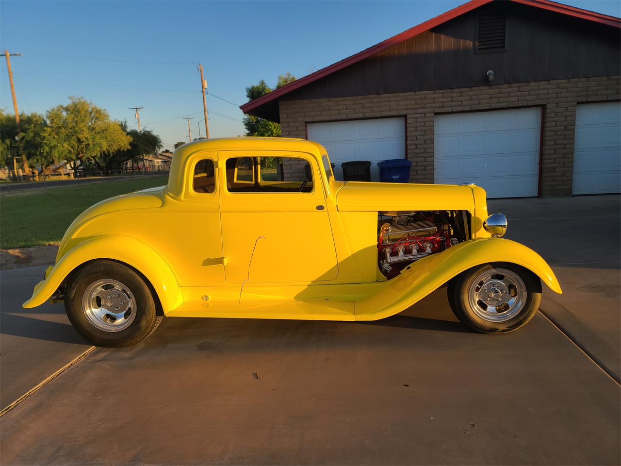 Dodge-2-dr-coupe-1933-Yellow-Brown-14
