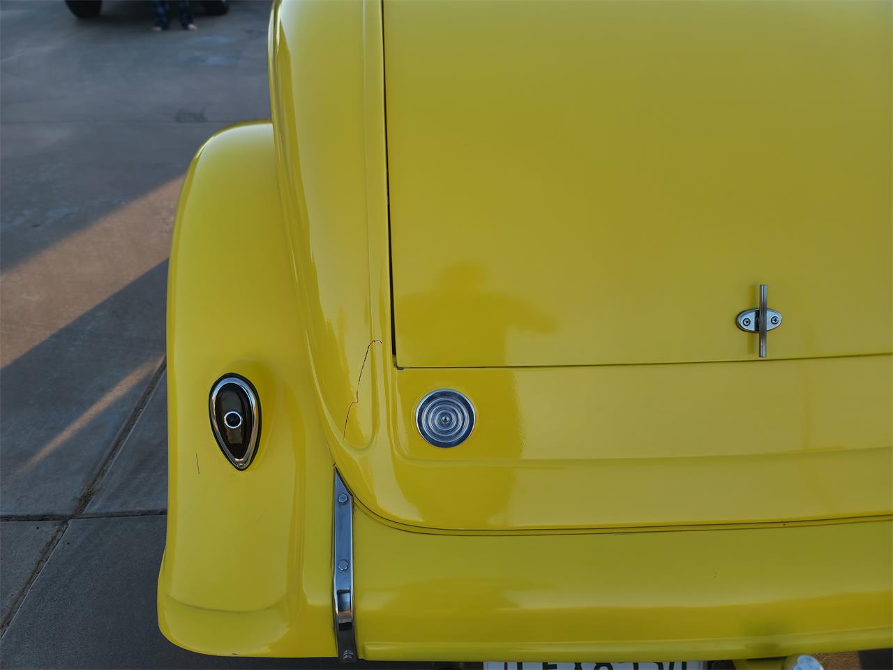 Dodge-2-dr-coupe-1933-Yellow-Brown-18