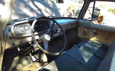 Dodge-200-1965-grey-2