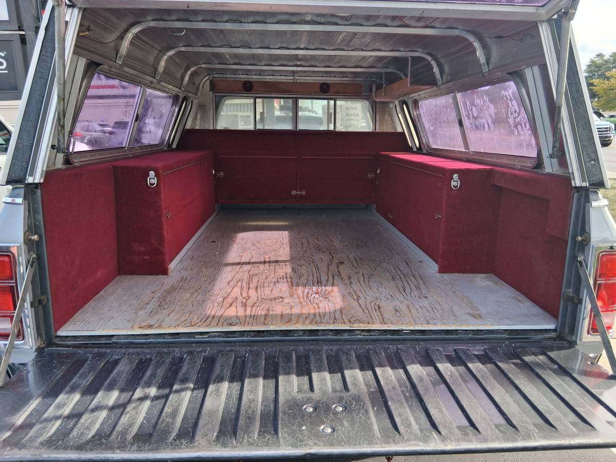 Dodge-250-1983-10
