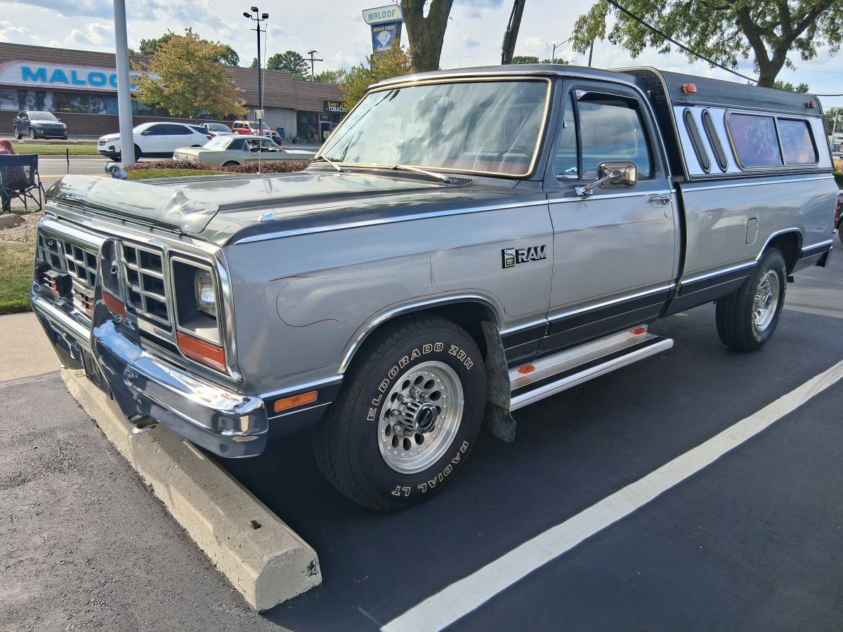 Dodge-250-1983-3