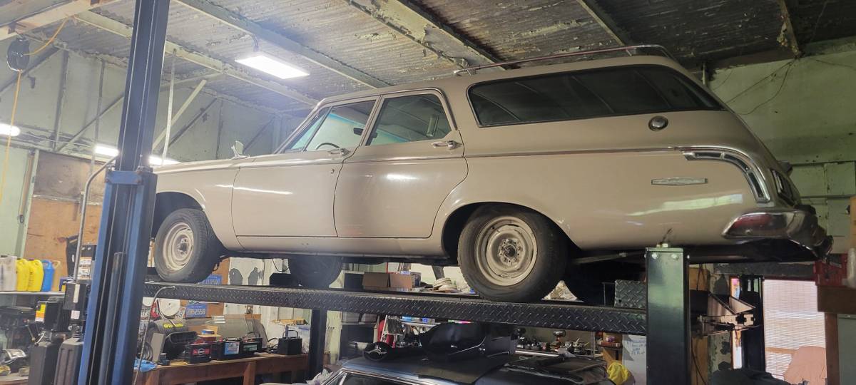 Dodge-330-1964-custom-2