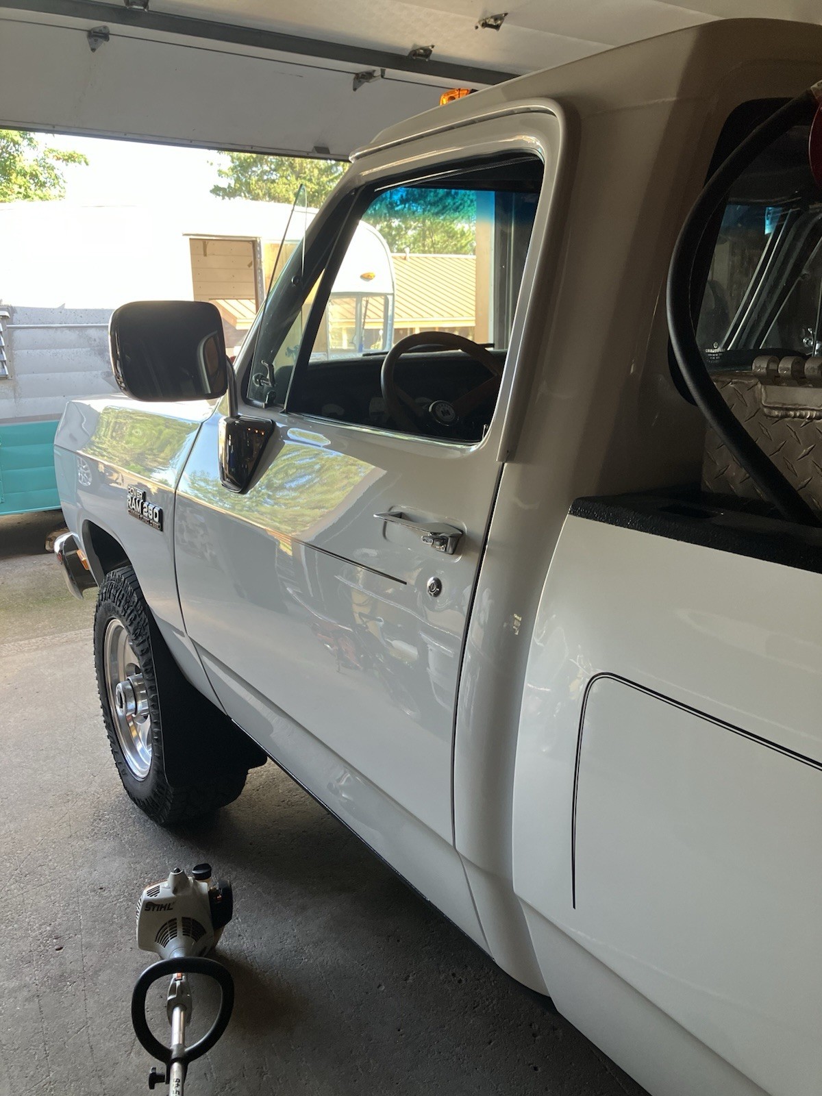 Dodge-34-Ton-Pickup-1991-Standard-Cab-Pickup-3
