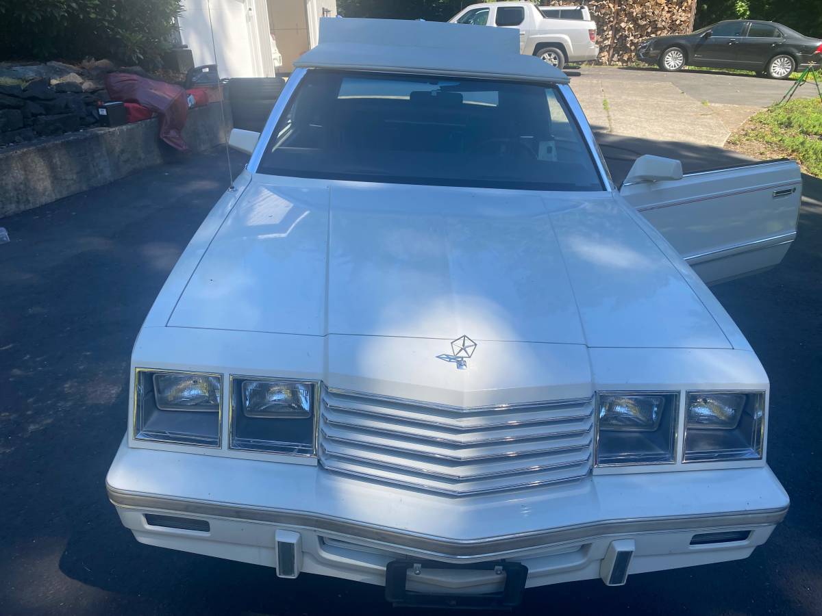 Dodge-400-1983-white-4