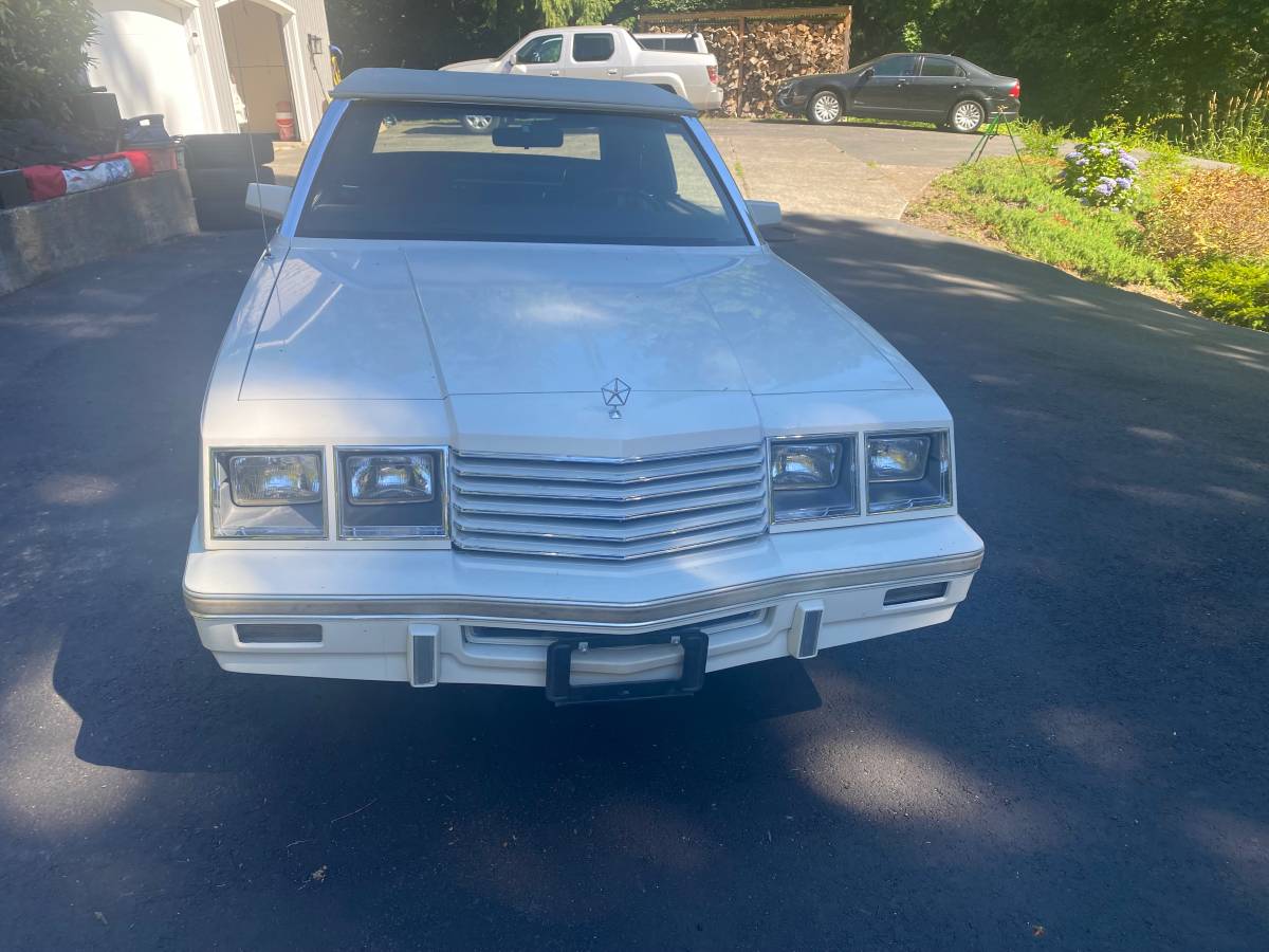 Dodge-400-1983-white-8
