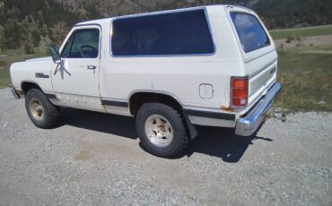 Dodge-4x4-ramcharger-1987-white-12