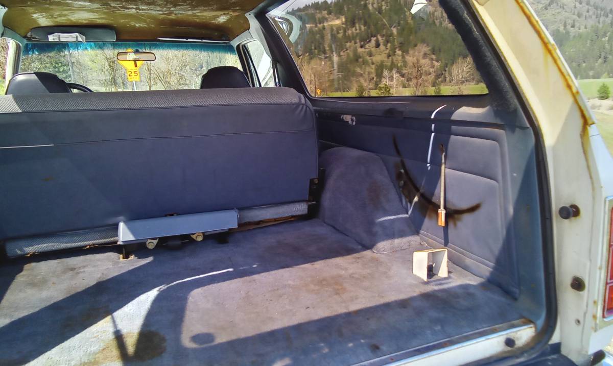 Dodge-4x4-ramcharger-1987-white-15