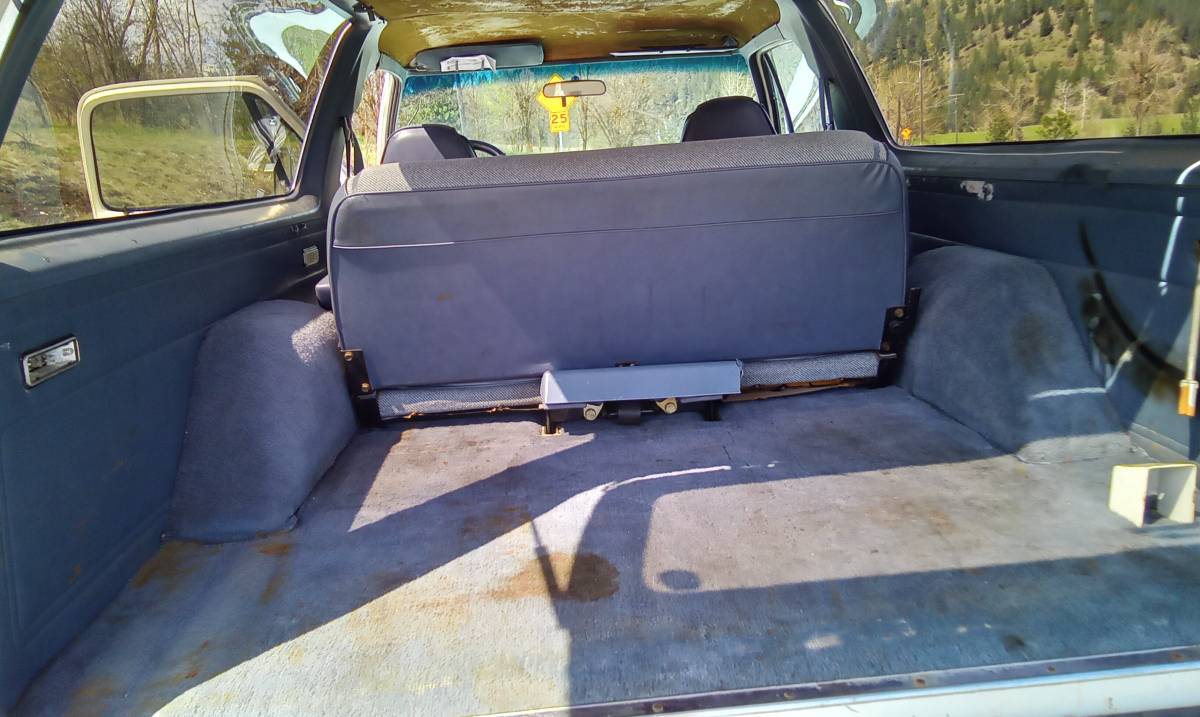 Dodge-4x4-ramcharger-1987-white-16