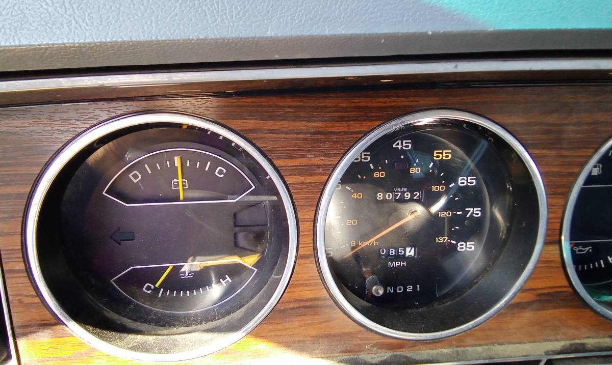 Dodge-4x4-ramcharger-1987-white-4