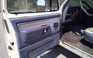 Dodge-4x4-ramcharger-1987-white-6