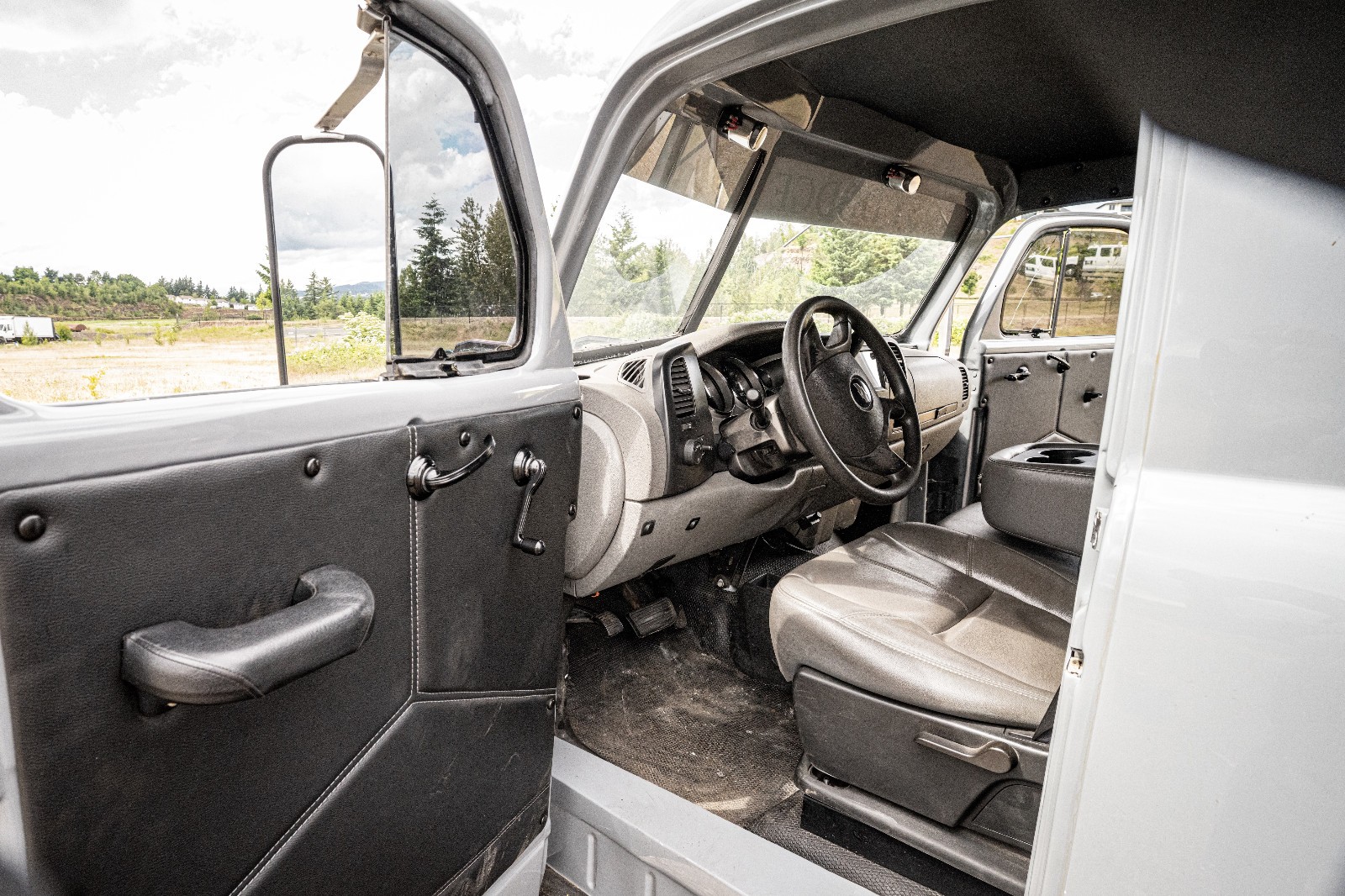 Dodge-6.6-Heavy-Duty-Engine-Duramax-Diesel-1951-Pickup-Truck-9