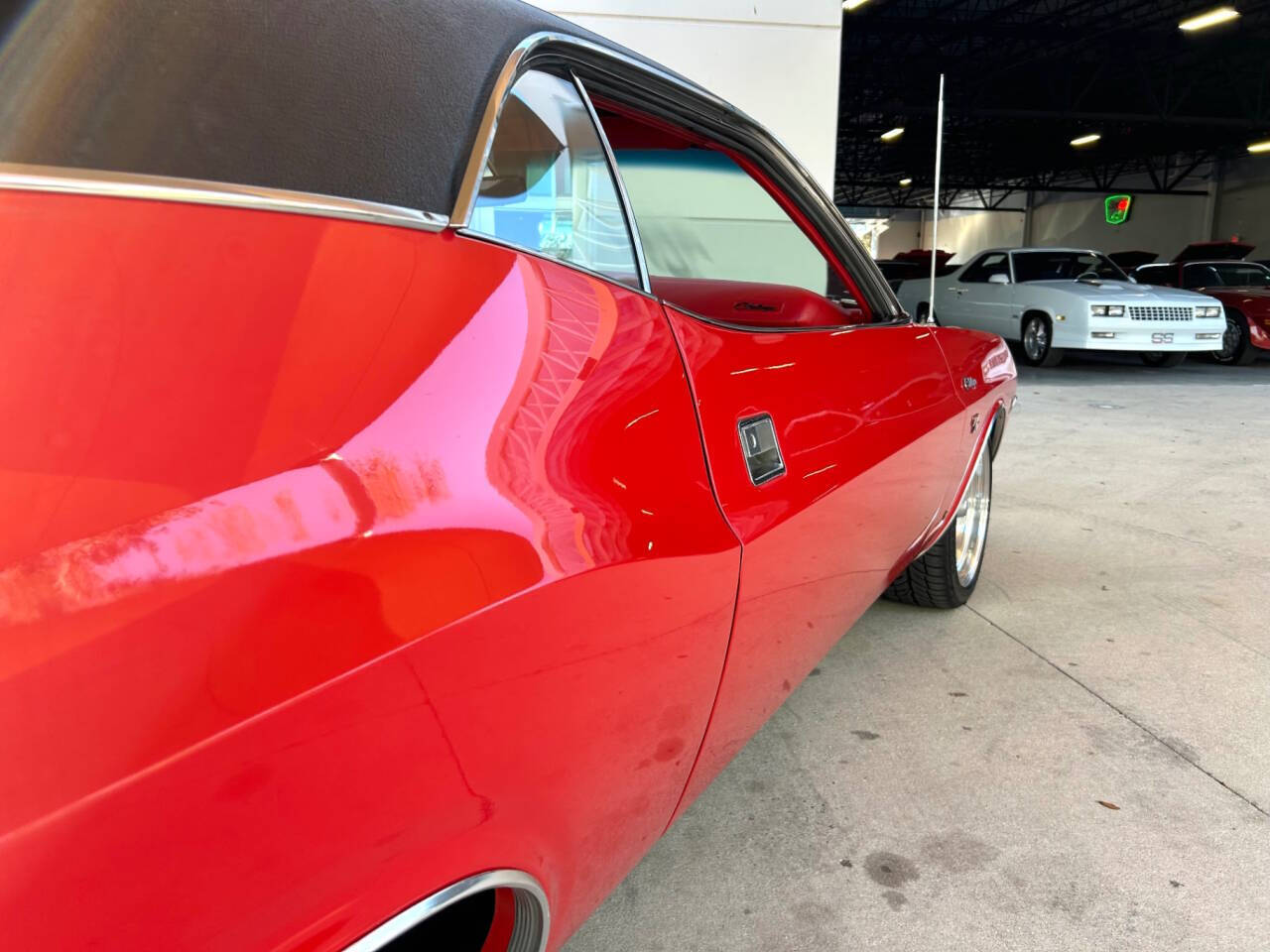 Dodge-Challenger-1970-Hatchback-17