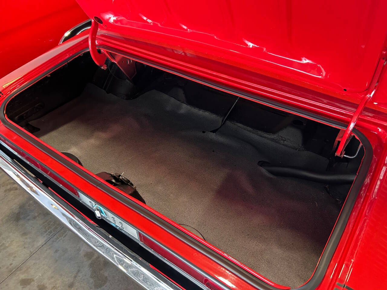Dodge-Challenger-1970-Hatchback-6
