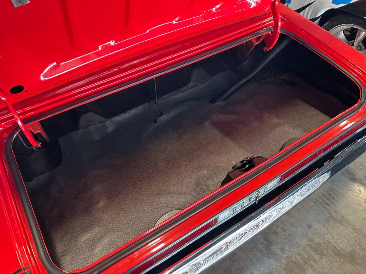 Dodge-Challenger-1970-Hatchback-8