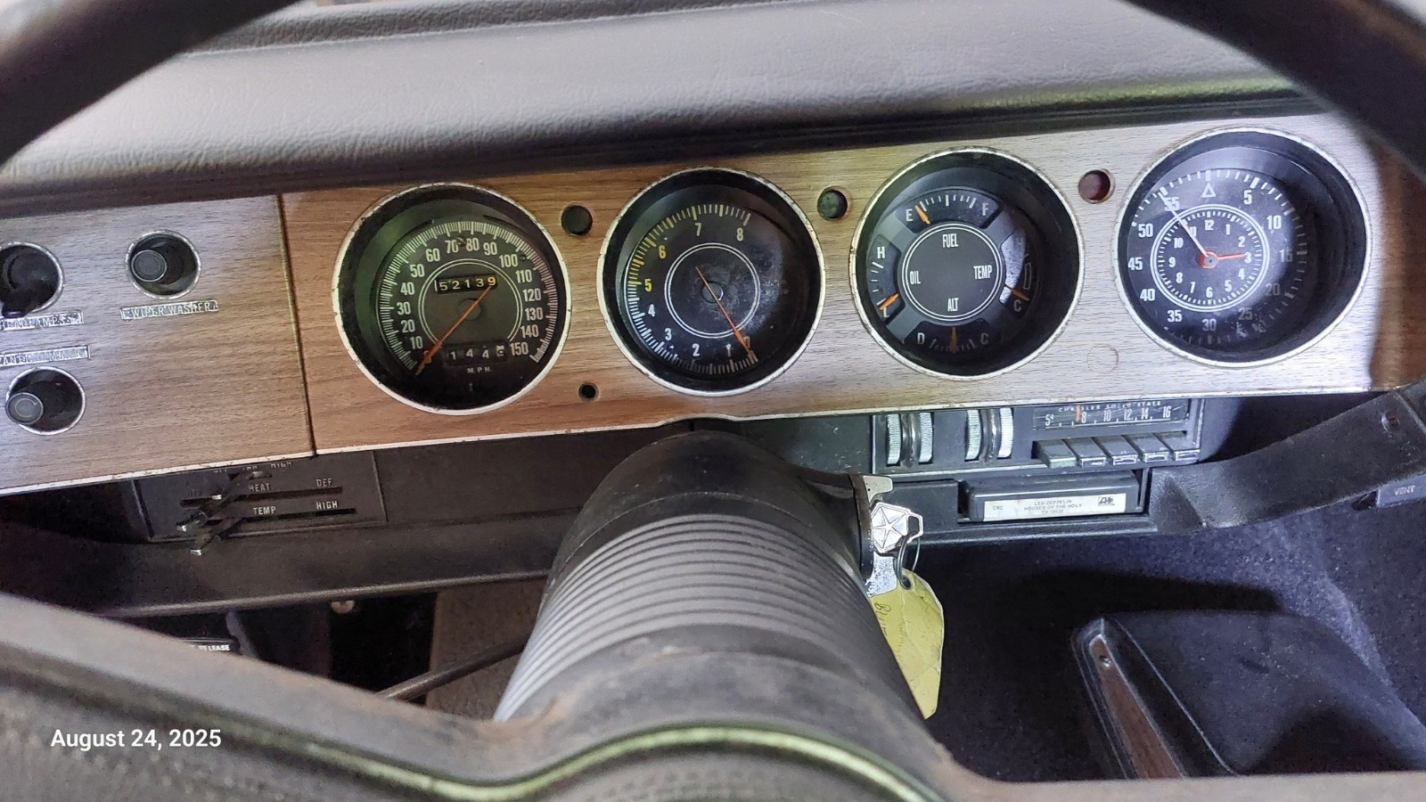 Dodge-Challenger-1970-Rally-38