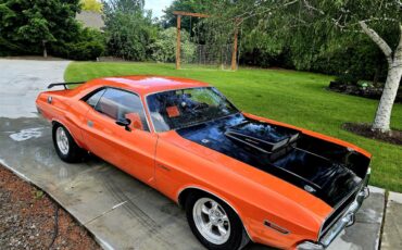 Dodge-Challenger-1970-Tangerine-Orange-Black-amp-Orange-13