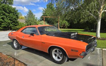 Dodge-Challenger-1970-Tangerine-Orange-Black-amp-Orange-15