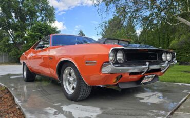 Dodge-Challenger-1970-Tangerine-Orange-Black-amp-Orange-17